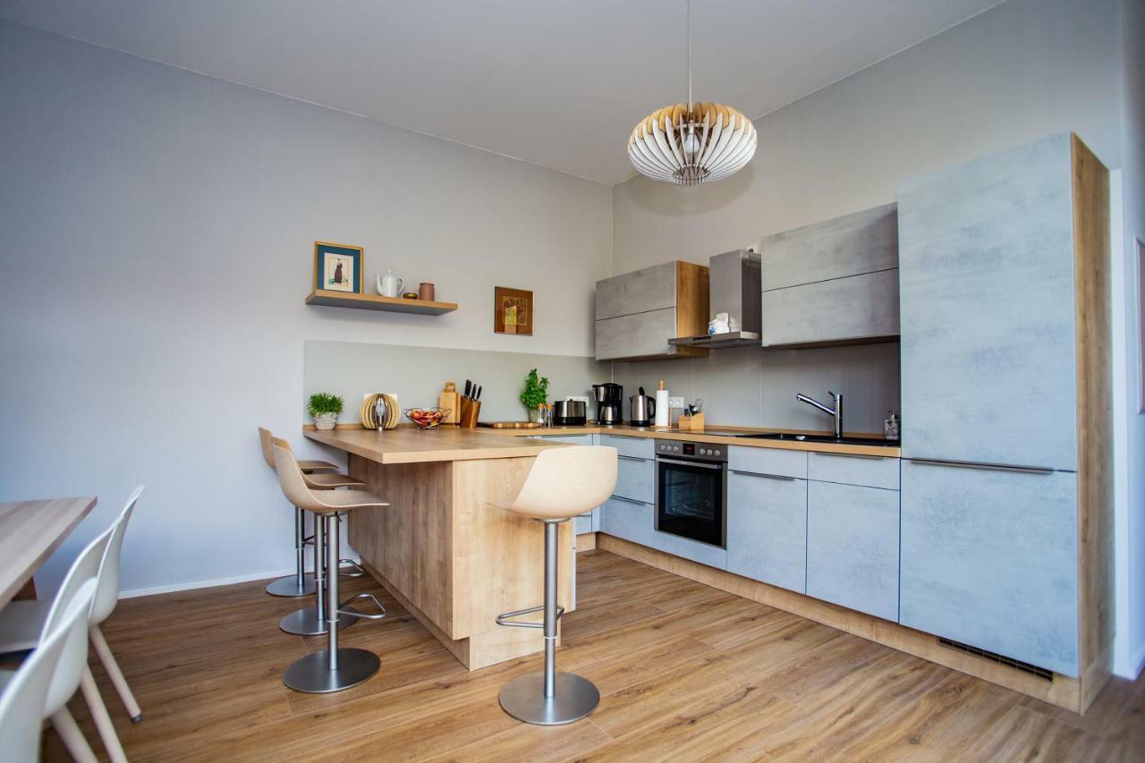 Eckhof Domizil - Grosszuegige Ferienwohnung Mit Kleinem Garten In Der Altstadt Von Gotha Bagian luar foto