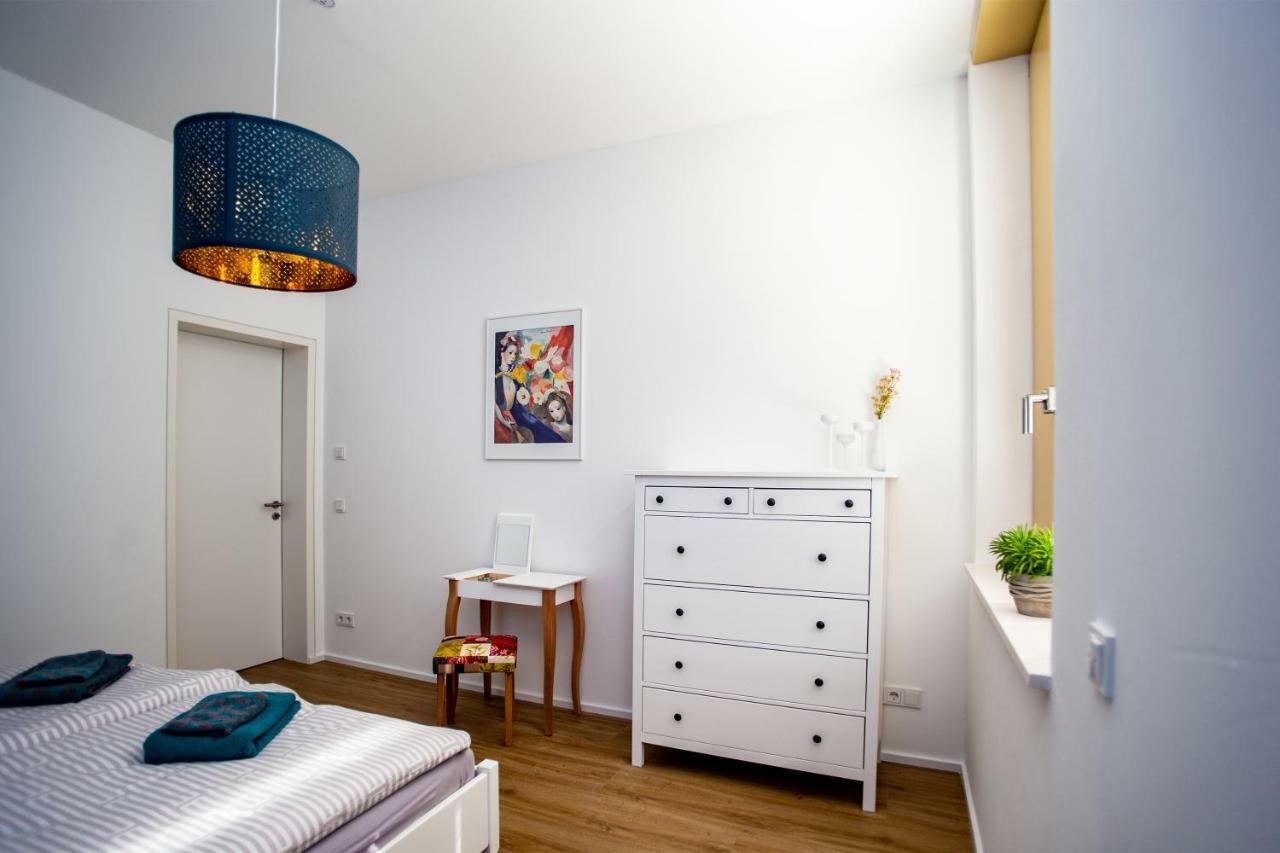 Eckhof Domizil - Grosszuegige Ferienwohnung Mit Kleinem Garten In Der Altstadt Von Gotha Bagian luar foto